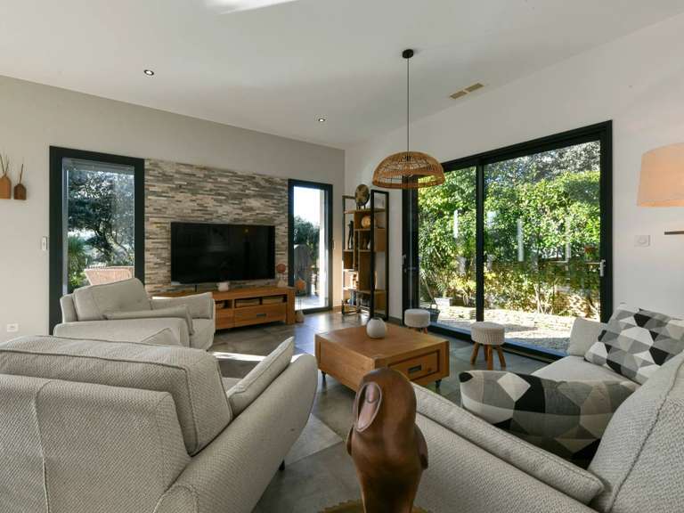 Maison Uzès - 3 chambres - 178m²