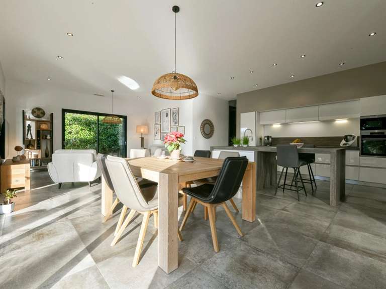 Maison Uzès - 3 chambres - 178m²