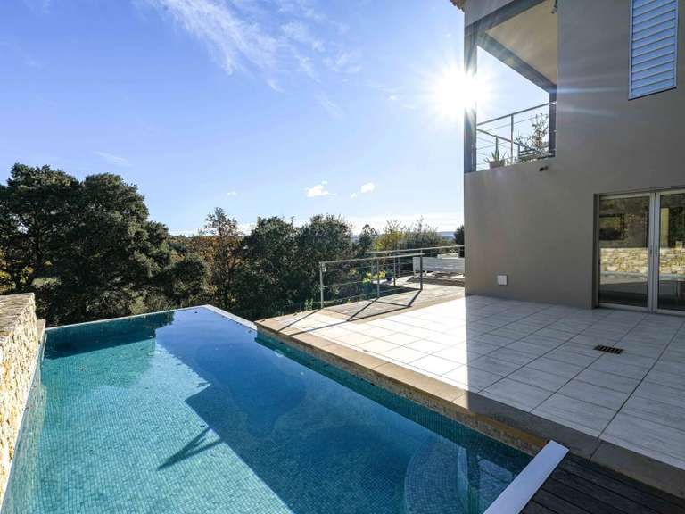 Maison Uzès - 4 chambres - 207m²