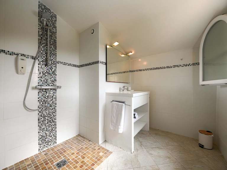 Maison Uzès - 4 chambres - 209m²