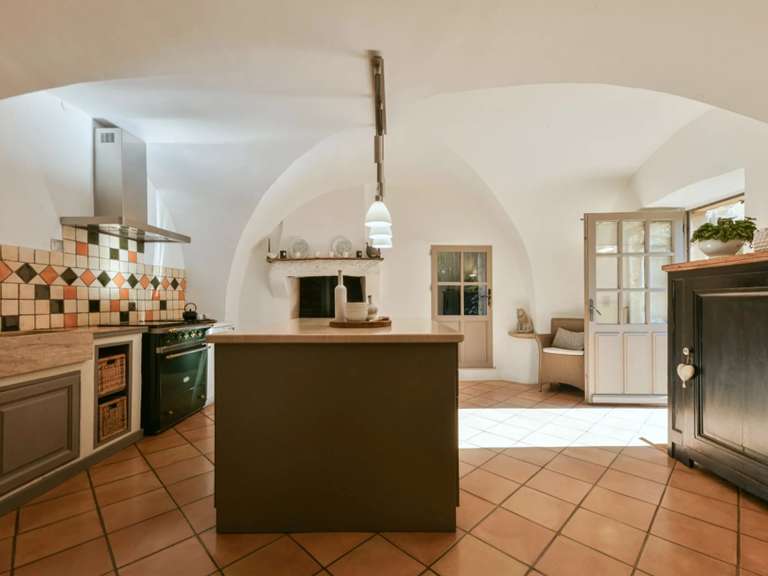 Maison Uzès - 4 chambres - 477m²