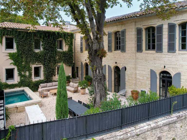 Maison Uzès - 7 chambres - 281m²