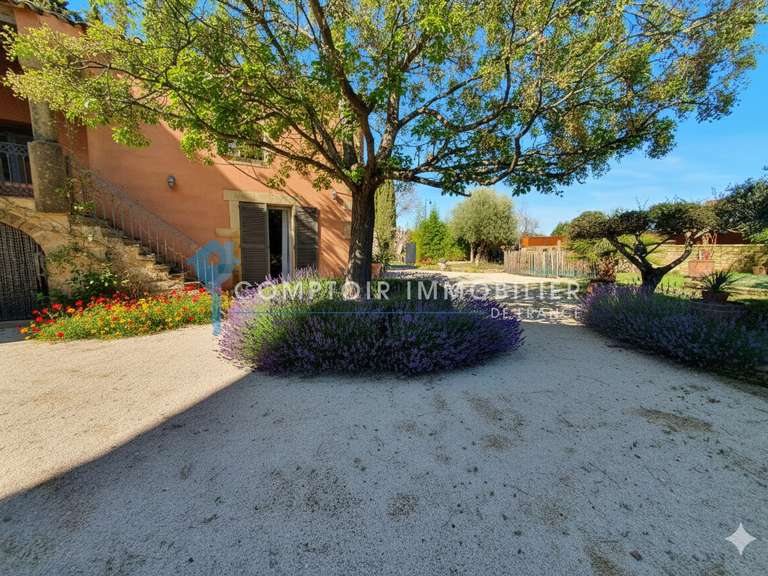 House Uzès - 12 bedrooms - 451m²