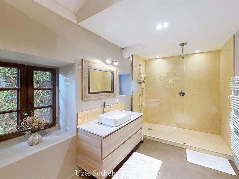 Maison Uzès - 8 chambres - 380m²