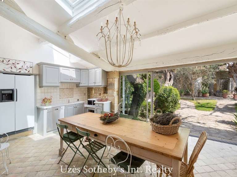 Maison Uzès - 6 chambres - 330m²