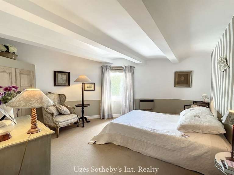 Maison Uzès - 4 chambres - 222m²