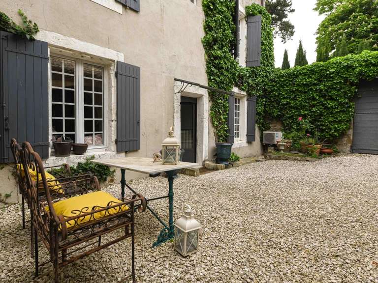 Maison Uzès - 5 chambres - 270m²