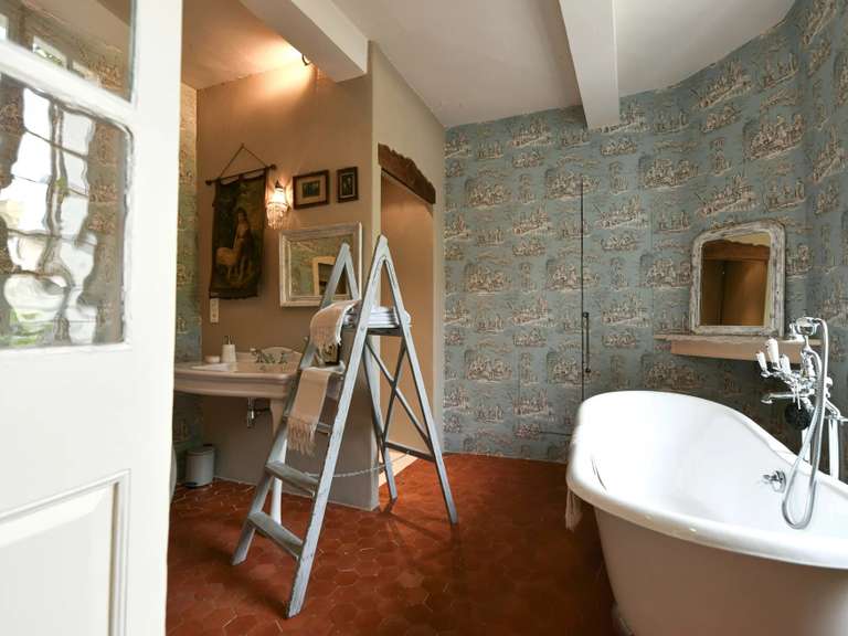 Maison Uzès - 5 chambres - 270m²