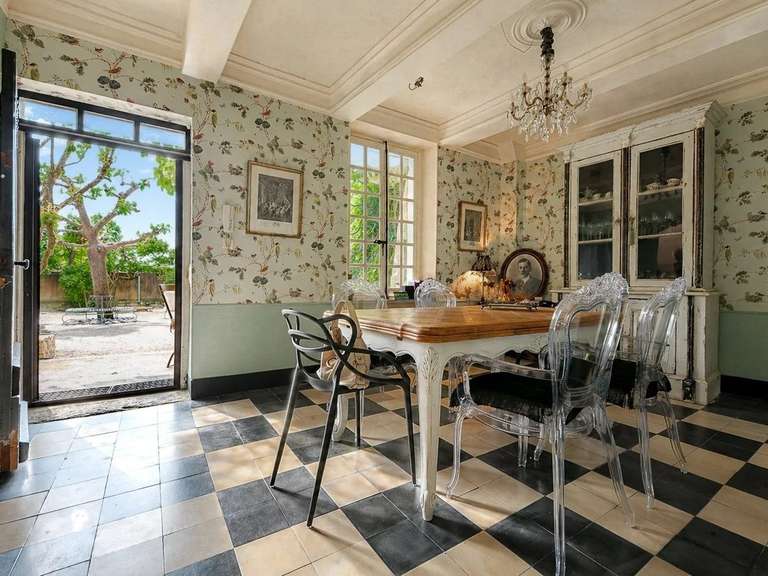 Maison Uzès - 5 chambres - 270m²