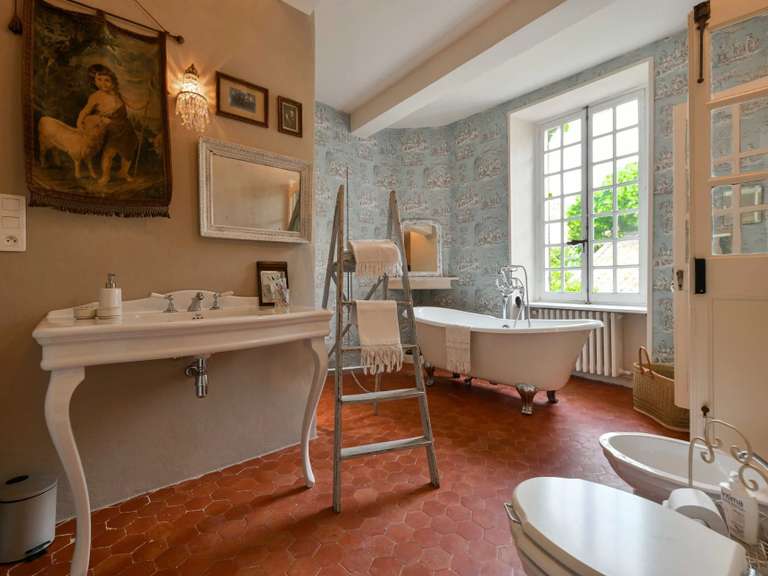 Maison Uzès - 5 chambres - 270m²
