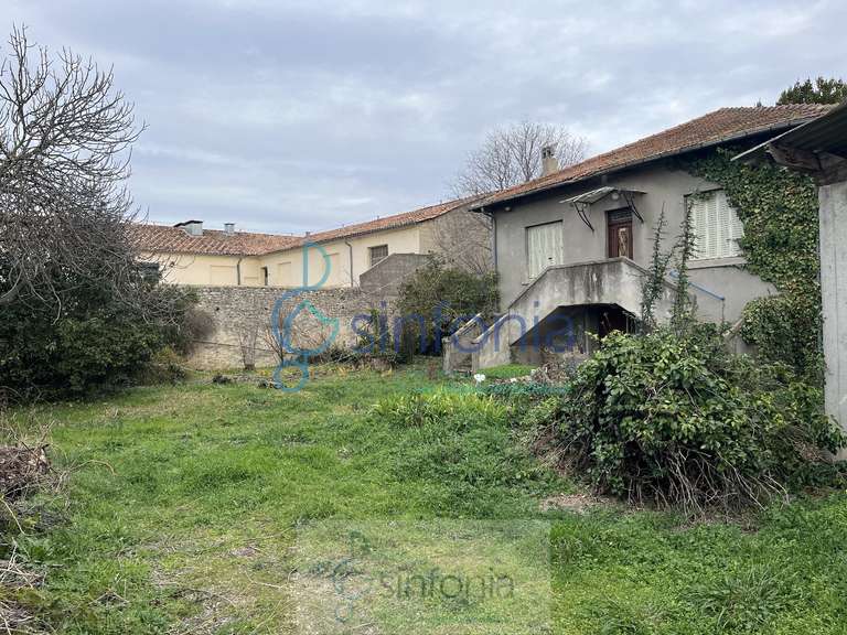 Maison Uzès - 3 chambres - 232m²