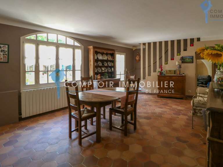 Maison Uzès - 9 chambres - 548m²
