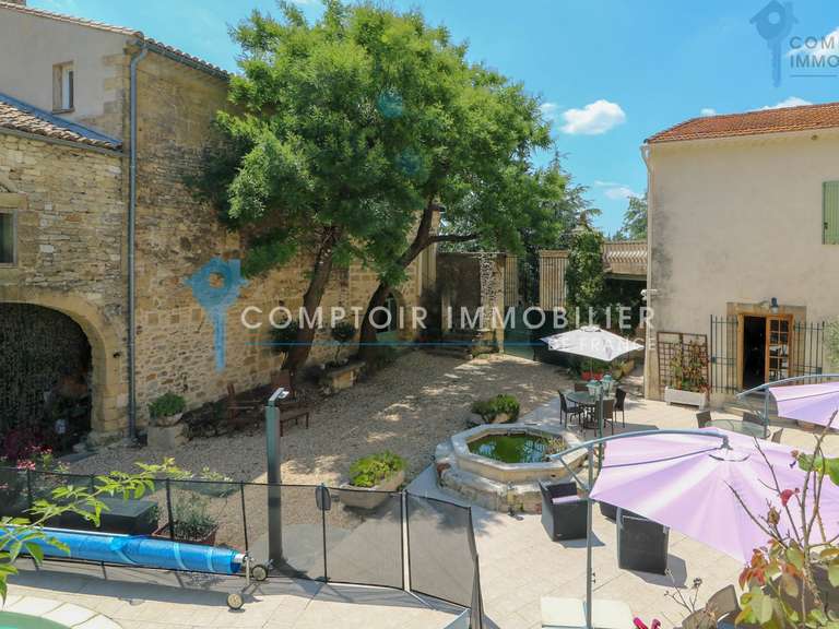 Maison Uzès - 9 chambres - 548m²