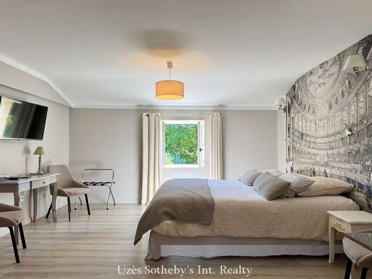 House Uzès - 9 bedrooms - 397m²