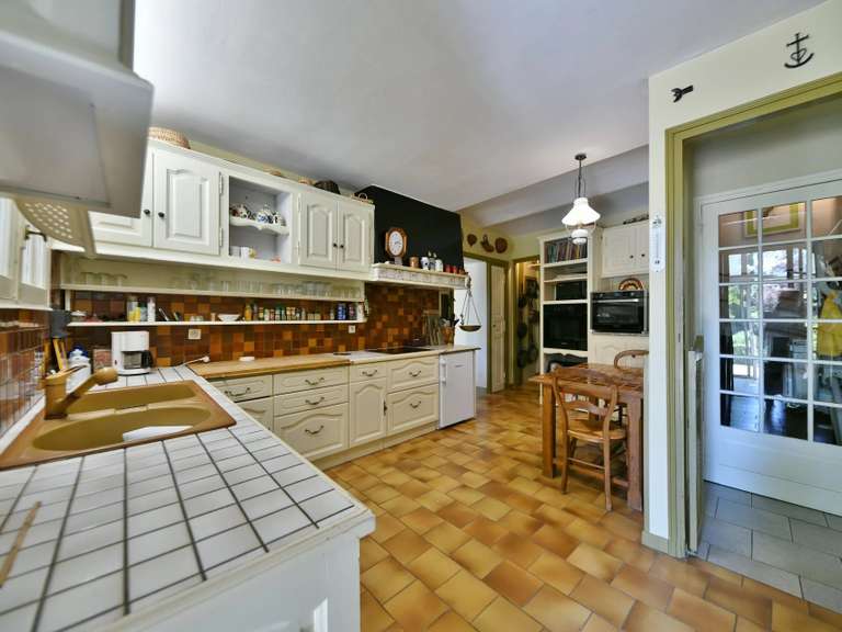 Maison Uzès - 5 chambres - 250m²