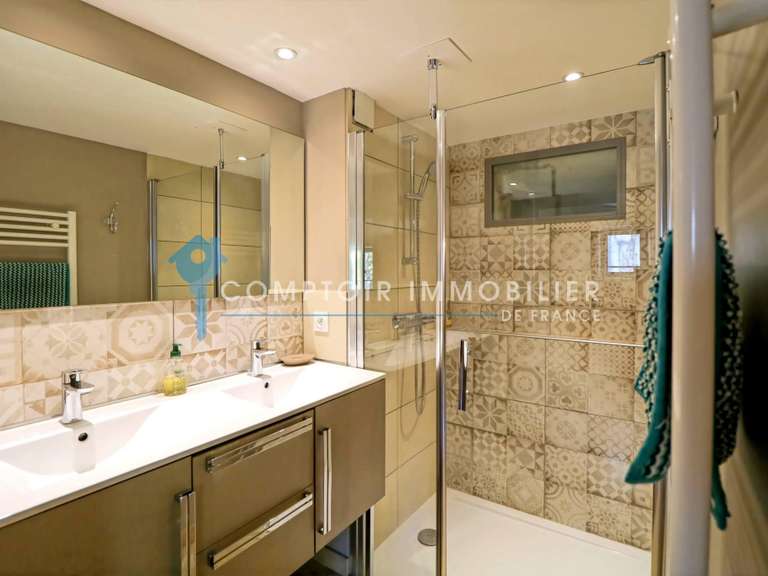 Maison Uzès - 4 chambres - 159m²