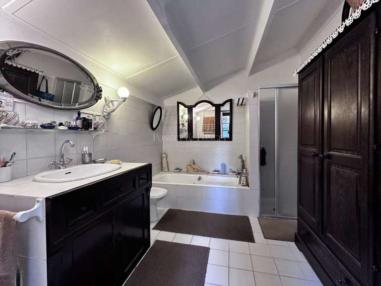 Maison Uzès - 4 chambres - 235m²