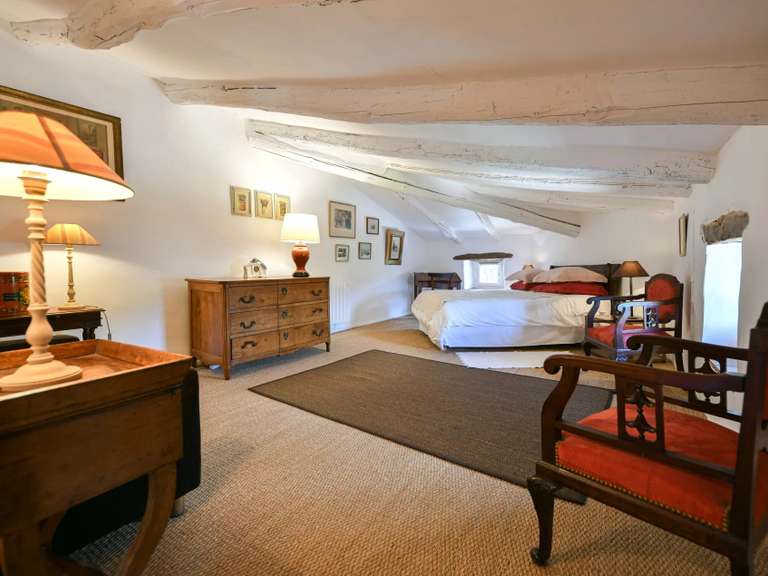 Maison Uzès - 3 chambres - 652m²