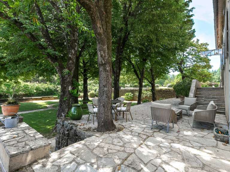 Maison Uzès - 3 chambres - 652m²