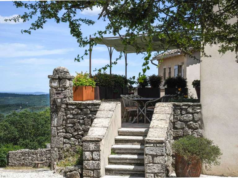 Maison Uzès - 3 chambres - 652m²