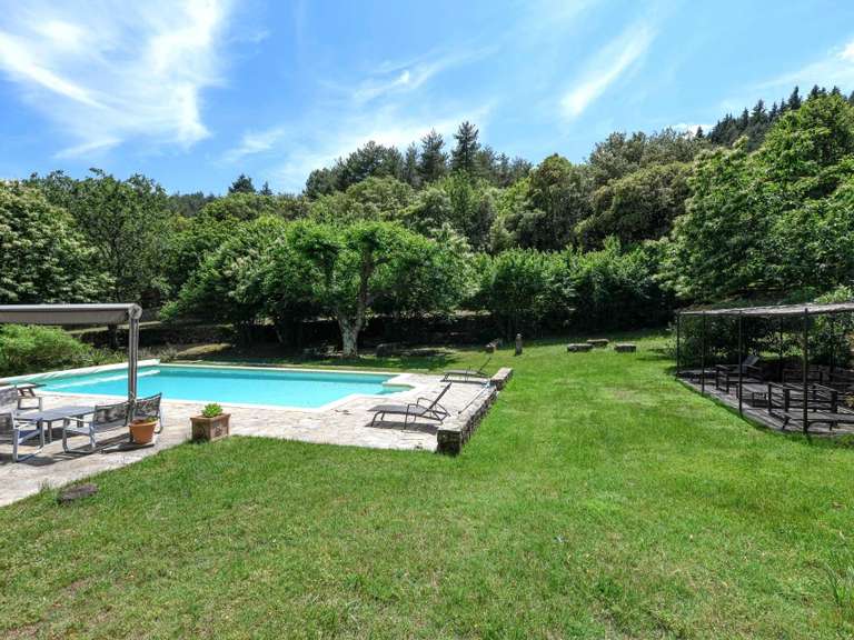 Maison Uzès - 3 chambres - 652m²