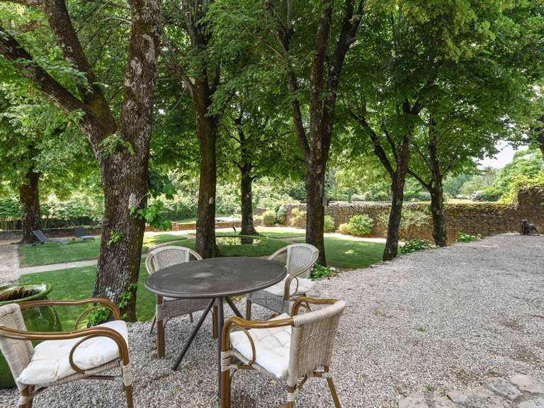 Maison Uzès - 3 chambres - 652m²