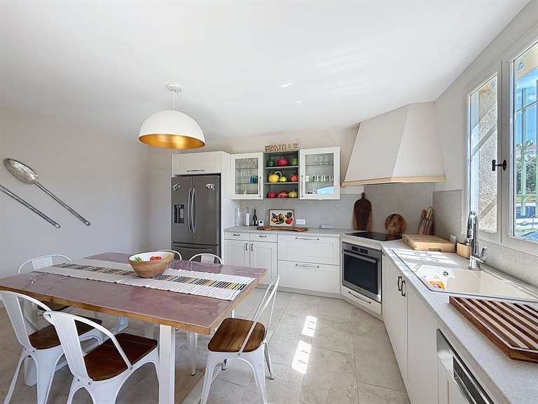 Maison Uzès - 3 chambres - 127m²