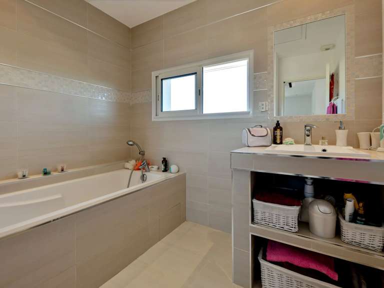 Maison Uzès - 3 chambres - 151m²