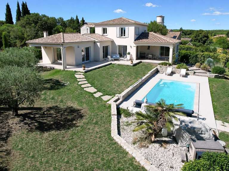 Maison Uzès - 3 chambres - 151m²