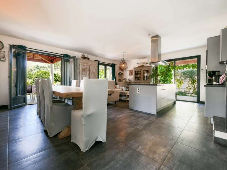 Maison Uzès - 4 chambres - 164m²