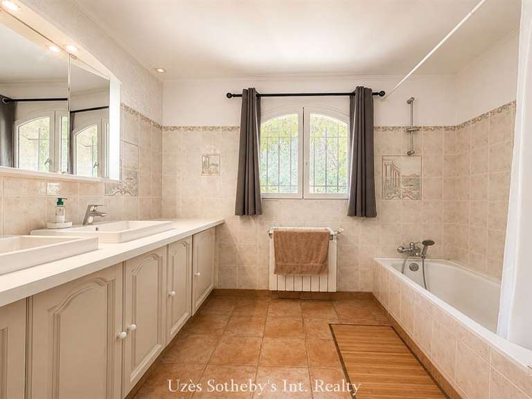 Maison Uzès - 3 chambres - 128m²