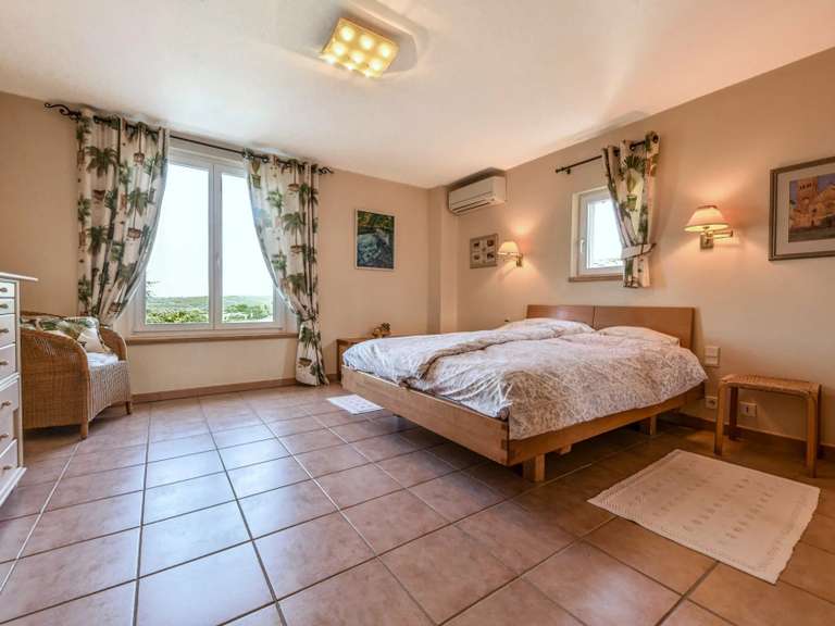 Maison Uzès - 3 chambres - 233m²