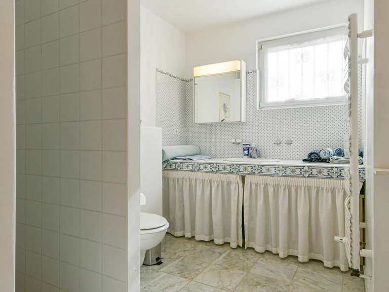 Maison Uzès - 3 chambres - 233m²