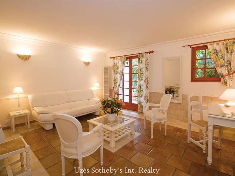 Maison Uzès - 34 chambres - 2500m²