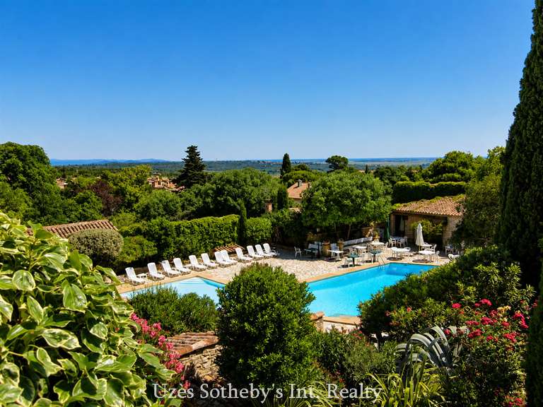 House Uzès - 34 bedrooms - 2500m²