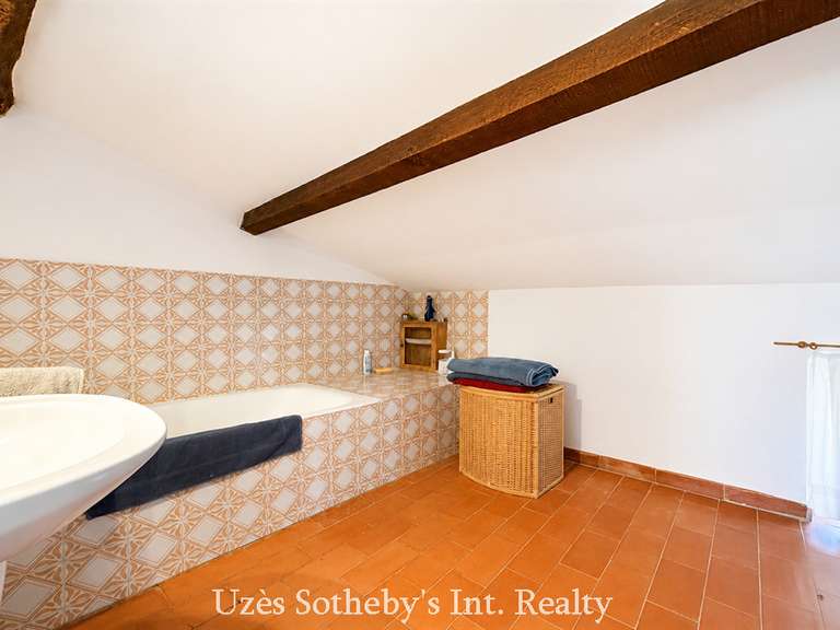 Maison Uzès - 6 chambres - 201m²