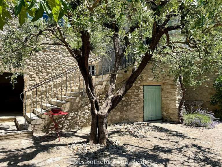 Maison Uzès - 6 chambres - 201m²