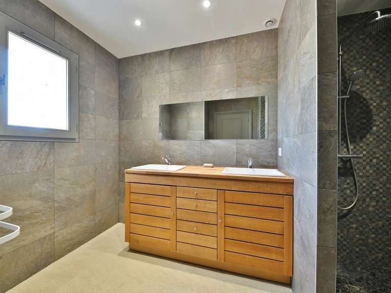 Maison Uzès - 4 chambres - 203m²