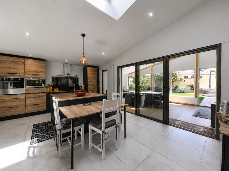 Maison Uzès - 3 chambres - 265m²