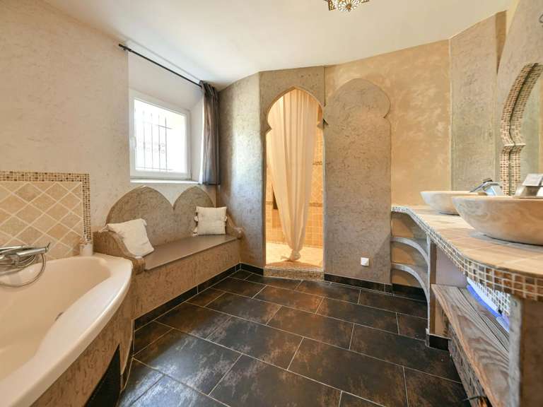 Maison Uzès - 3 chambres - 146m²