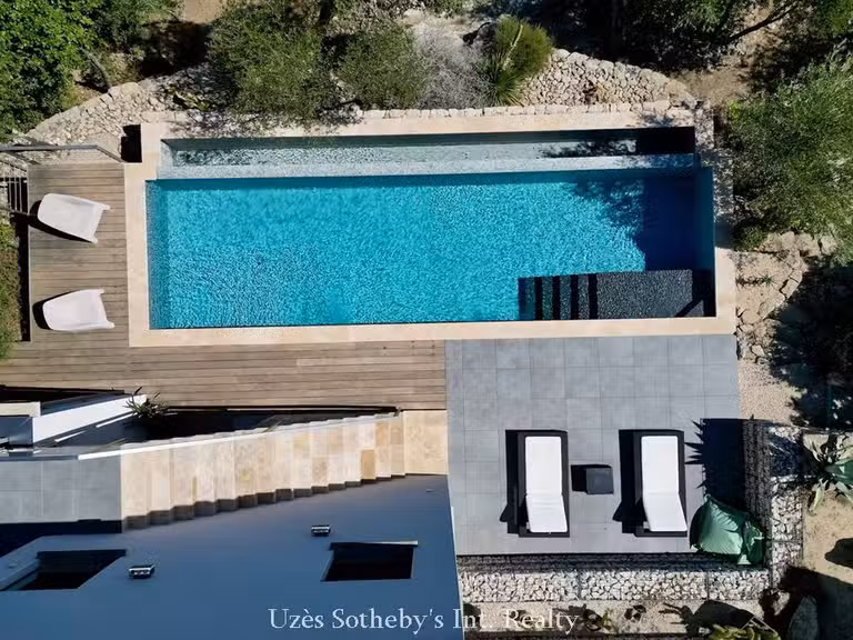 Maison Uzès - 4 chambres - 305m²