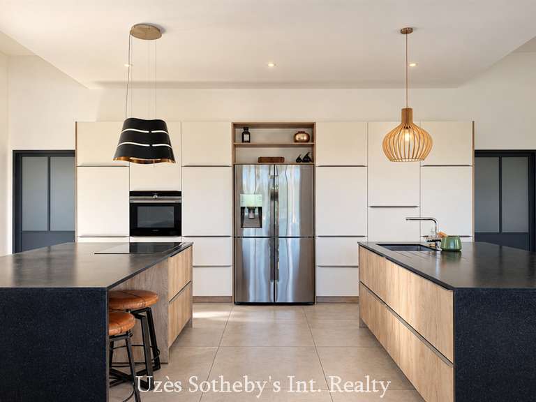 Maison Uzès - 4 chambres - 305m²