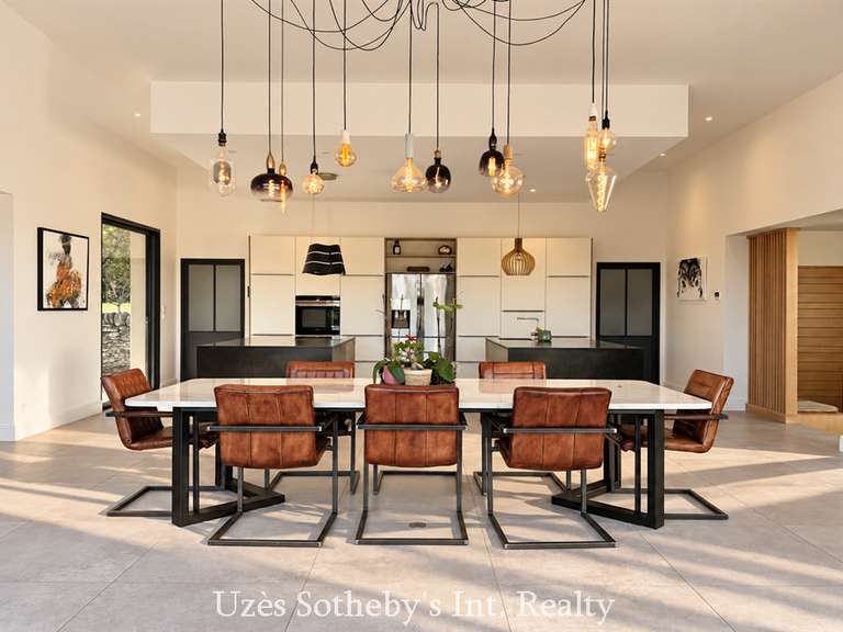 Maison Uzès - 4 chambres - 305m²