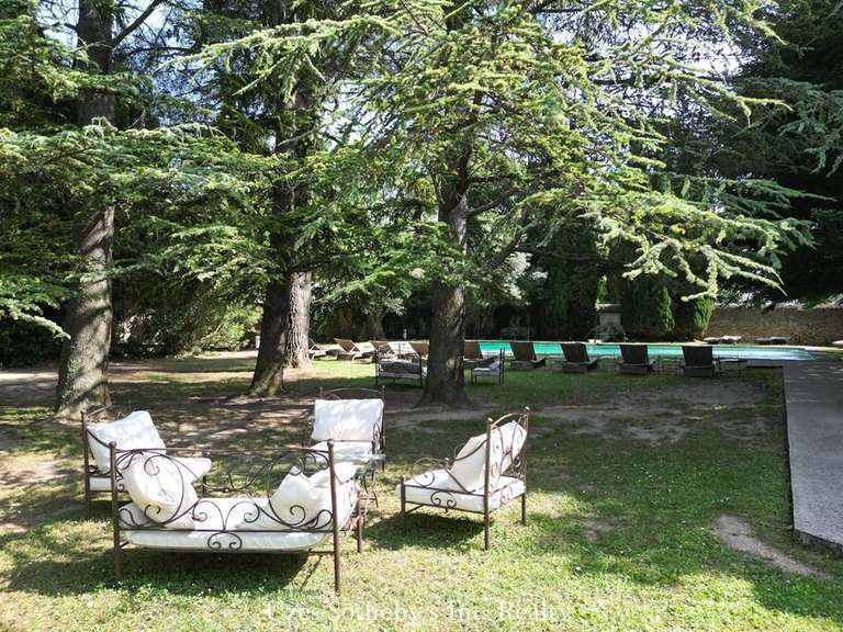Propriété Uzès - 22 chambres - 2700m²
