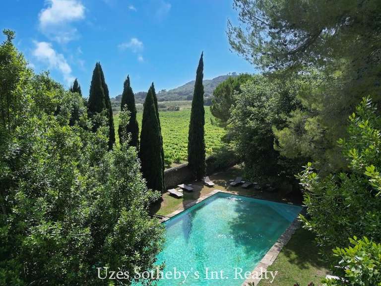 Propriété Uzès - 22 chambres - 2700m²