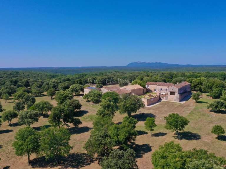 Propriété Uzès - 8 chambres - 900m²
