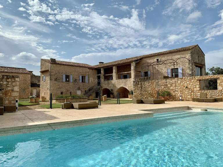 Propriété Uzès - 8 chambres - 900m²