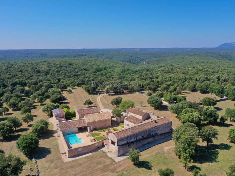 Propriété Uzès - 8 chambres - 900m²