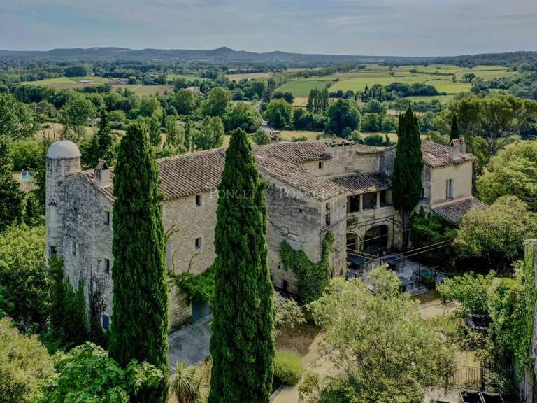 Propriété Uzès - 12 chambres - 1000m²