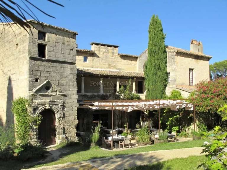 Propriété Uzès - 12 chambres - 1000m²